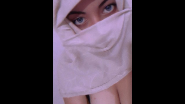 Muslim Babe with Superb Blue Eyes Masturbates